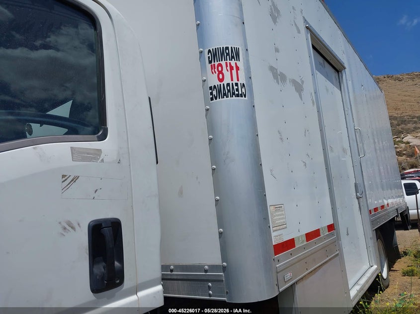 2016 Isuzu VIN 54DC4W1C2GS803755 IAAI salvage auction — ROOF, Salvage Title, sold $500 on 2026-07-14 (photo 2)