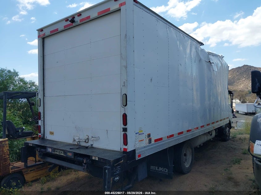 2016 Isuzu VIN 54DC4W1C2GS803755 IAAI salvage auction — ROOF, Salvage Title, sold $500 on 2026-07-14 (photo 4)