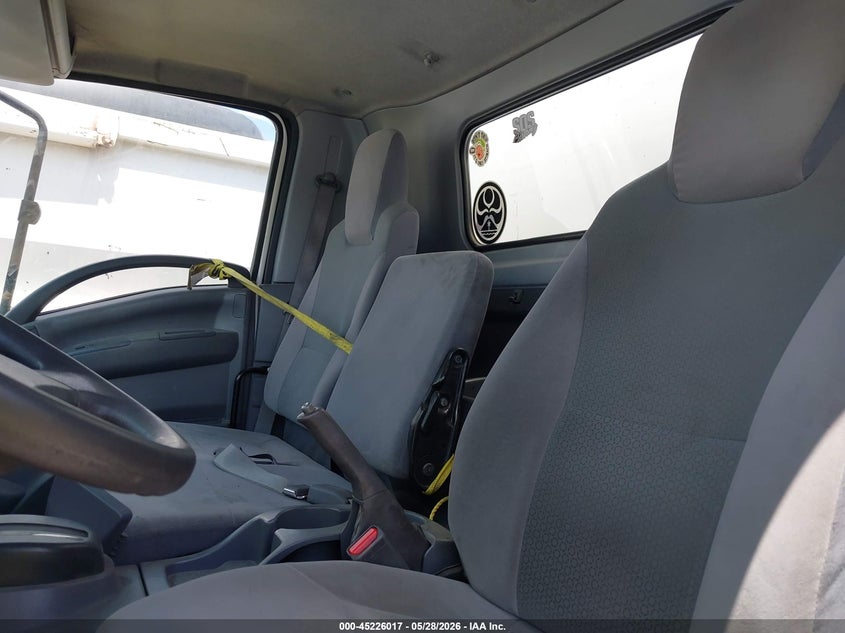 2016 Isuzu VIN 54DC4W1C2GS803755 IAAI salvage auction — ROOF, Salvage Title, sold $500 on 2026-07-14 (photo 6)