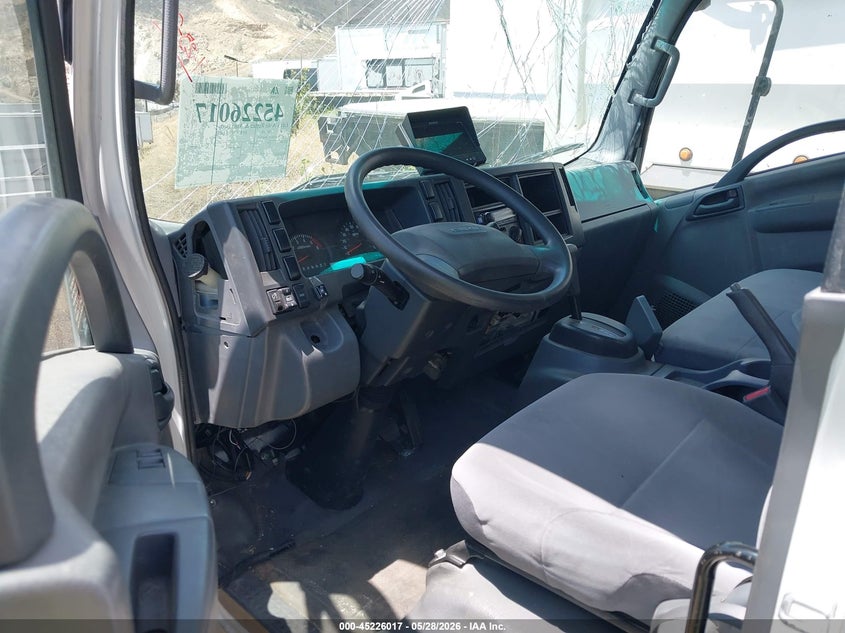2016 Isuzu VIN 54DC4W1C2GS803755 IAAI salvage auction — ROOF, Salvage Title, sold $500 on 2026-07-14 (photo 7)