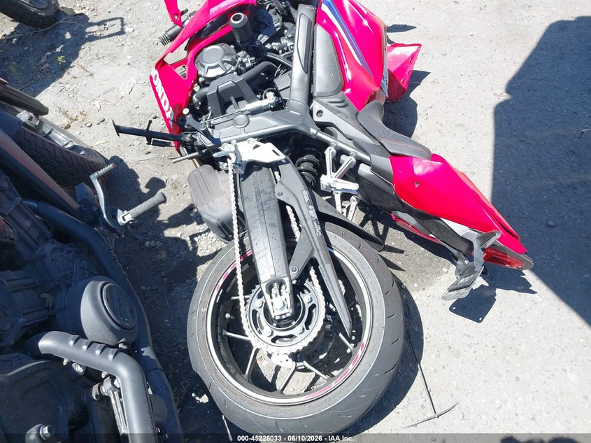 2024 Honda Cbr VIN MLHRH1552R5001674 IAAI salvage auction — SUSPENSION, Salvage Title, sold $375 on 2026-07-08 (photo 3)