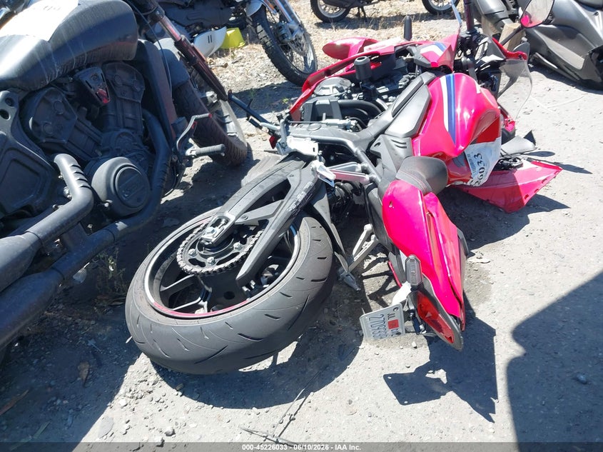 2024 Honda Cbr VIN MLHRH1552R5001674 IAAI salvage auction — SUSPENSION, Salvage Title, sold $375 on 2026-07-08 (photo 4)