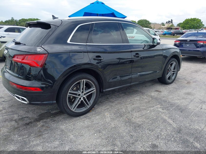 2018 Audi Sq5 VIN WA1A4AFYXJ2013558 IAAI salvage auction — NORMAL WEAR, Salvage Title, sold $14,250 on 2026-08-27 (photo 4)