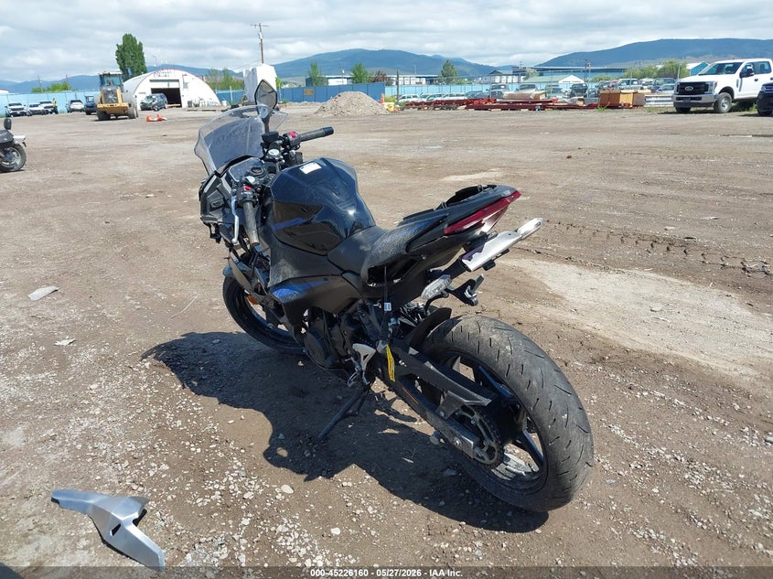 2025 Kawasaki Ninja VIN ML5EXGJ19SDA72583 IAAI salvage auction — ALL OVER, Salvage (Montana), sold $25 on 2026-07-28 (photo 3)
