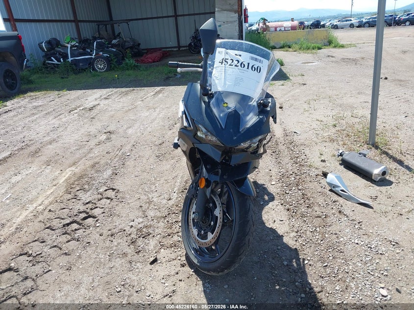2025 Kawasaki Ninja VIN ML5EXGJ19SDA72583 IAAI salvage auction — ALL OVER, Salvage (Montana), sold $25 on 2026-07-28 (photo 5)