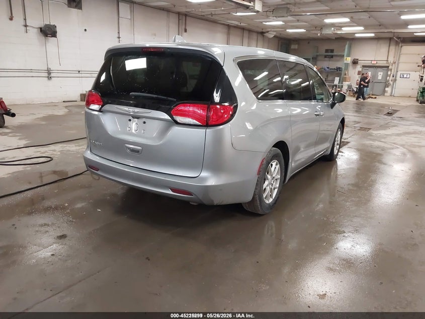 2020 Chrysler Voyager VIN 2C4RC1CG5LR190210 IAAI salvage auction — NORMAL WEAR, SF97 (Maine), sold $10,325 on 2026-07-23 (photo 4)