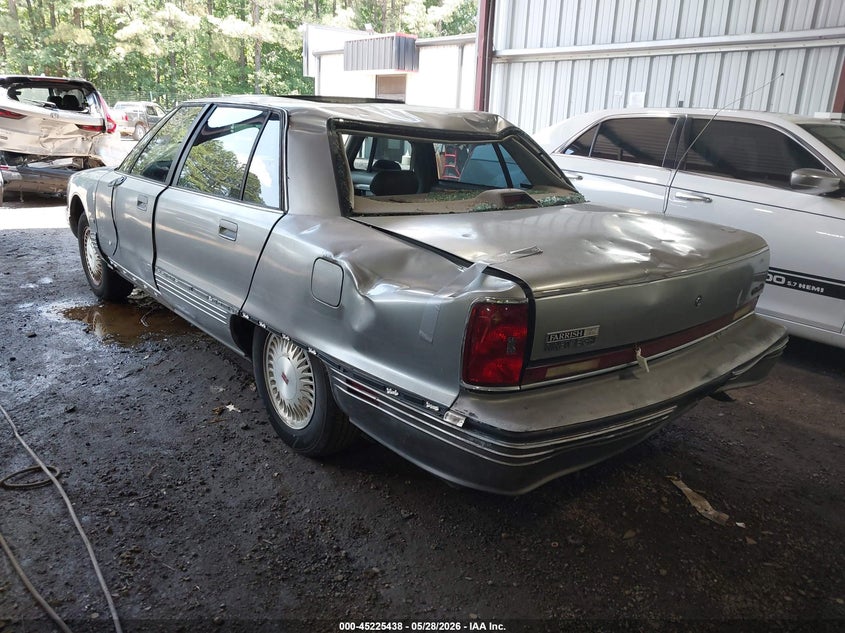 1995 Oldsmobile 98 VIN 1G3CX52K0S4309970 IAAI salvage auction — ALL OVER, Clear (Virginia), sold $300 on 2026-07-16 (photo 3)