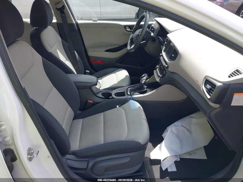 2019 Hyundai Ioniq VIN KMHC65LC6KU131228 IAAI salvage auction — SIDE, Salvage Title, sold $2,300 on 2026-07-25 (photo 5)
