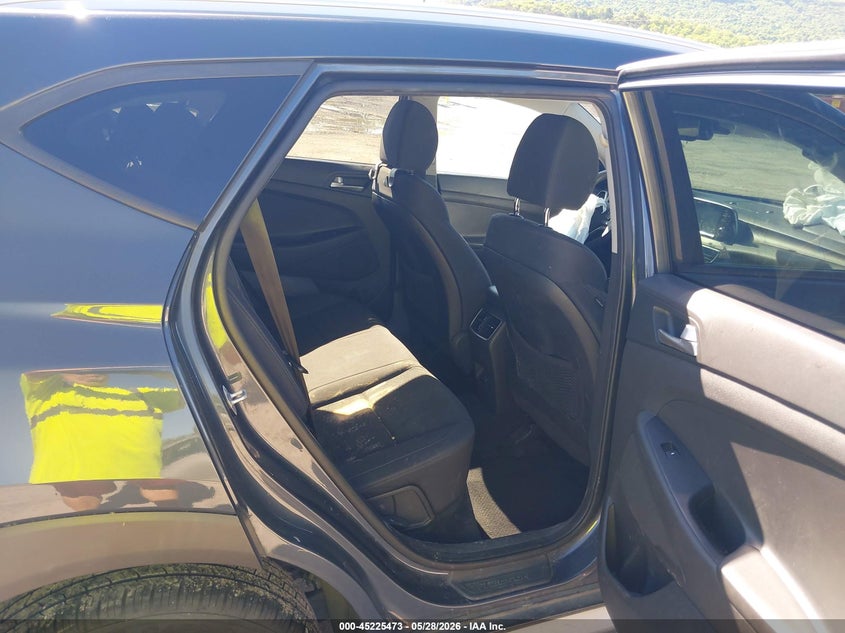 2019 Hyundai Tucson VIN KM8J33ALXKU899396 IAAI salvage auction — RIGHT SIDE, Salvage (Pennsylvania), sold $2,600 on 2026-07-08 (photo 8)