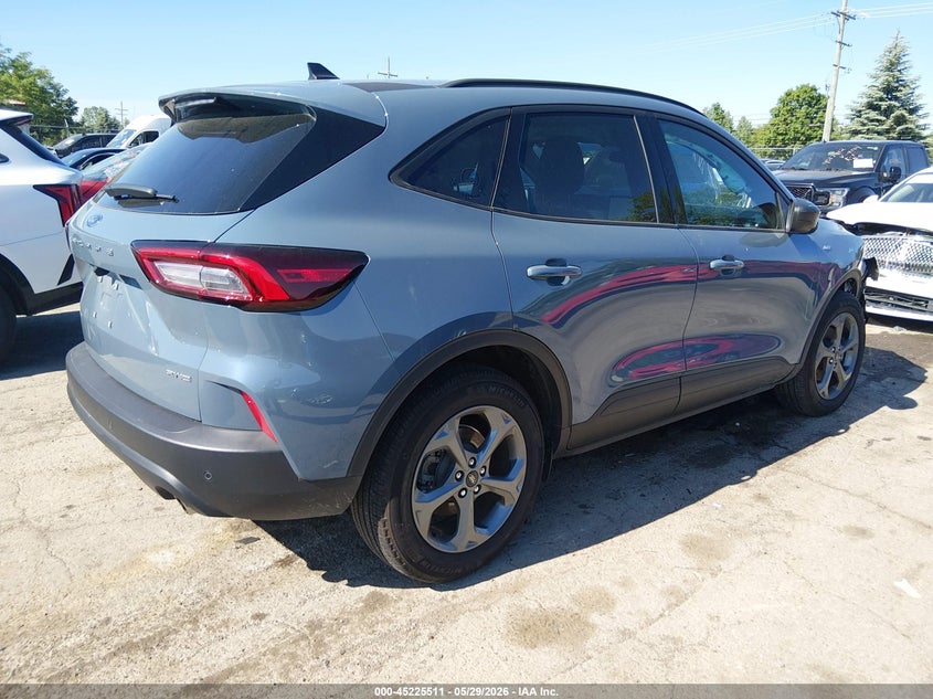 2025 Ford Escape VIN 1FMCU9MN8SUA69392 IAAI salvage auction — RIGHT FRONT, Clear (Michigan), sold $8,200 on 2026-07-30 (photo 4)