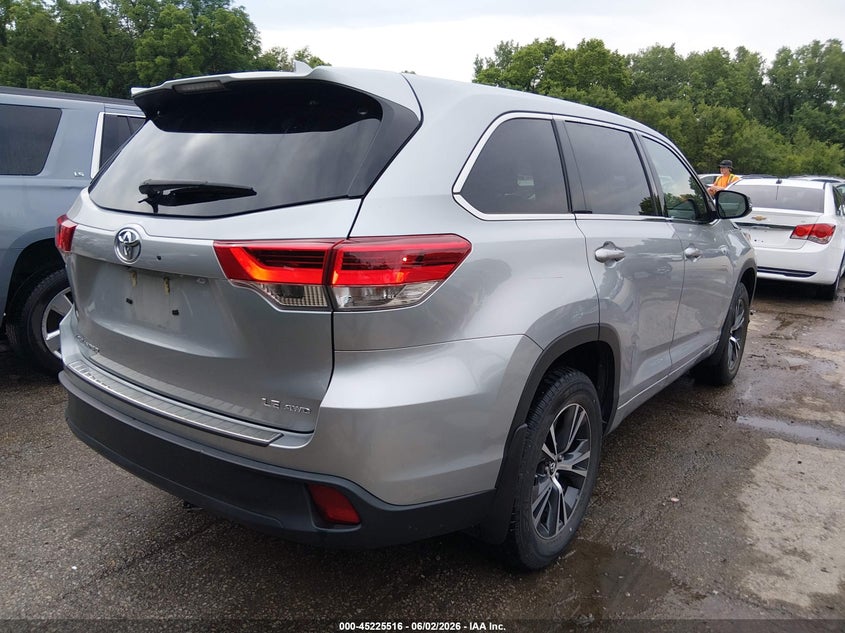 2017 Toyota Highlander VIN 5TDBZRFHXHS399492 IAAI salvage auction — FRONT END, Salvage (Missouri), sold $10,825 on 2026-07-08 (photo 4)
