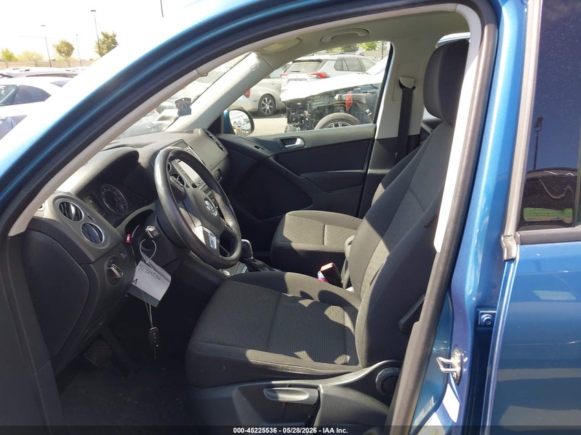 2017 Volkswagen Tiguan VIN WVGAV7AX7HK042591 IAAI salvage auction — FRONT END, Salvage Certificate (California), sold $1,700 on 2026-07-24 (photo 5)