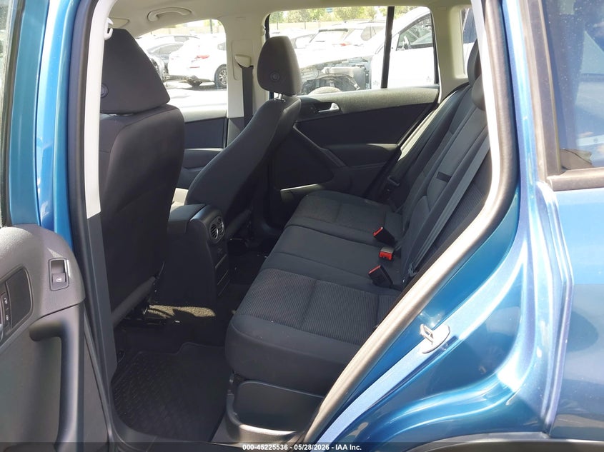 2017 Volkswagen Tiguan VIN WVGAV7AX7HK042591 IAAI salvage auction — FRONT END, Salvage Certificate (California), sold $1,700 on 2026-07-24 (photo 8)