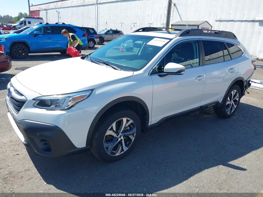 2020 Subaru Outback VIN 4S4BTANC3L3239016 IAAI salvage auction — REAR END, Salvage (Oregon), sold $7,600 on 2026-08-03 (photo 2)