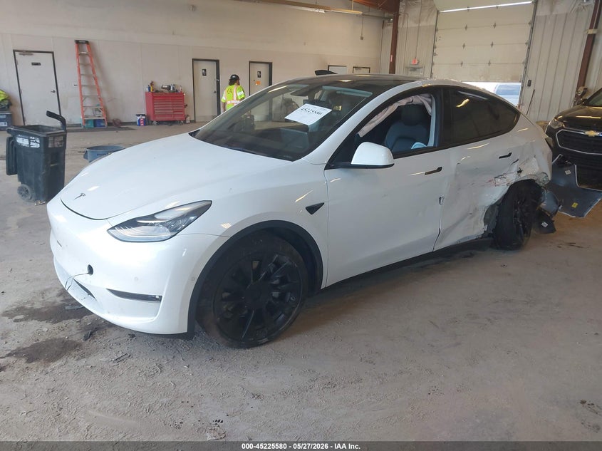 2022 Tesla Model y VIN 7SAYGDEE1NF317761 IAAI salvage auction — LEFT SIDE, Salvage (Michigan), sold $6,775 on 2026-07-09 (photo 2)