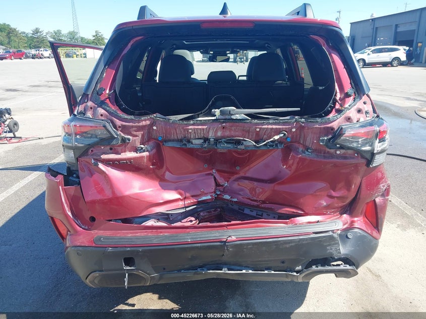 2025 Subaru Forester VIN JF2SLDRC5SH460586 IAAI salvage auction — REAR END, Salvage Title, sold $7,300 on 2026-07-24 (photo 6)