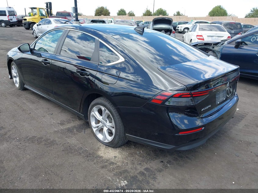 2025 Honda Accord VIN 1HGCY1F28SA041219 IAAI salvage auction — RIGHT FRONT, Salvage Title, sold $5,600 on 2026-07-31 (photo 3)