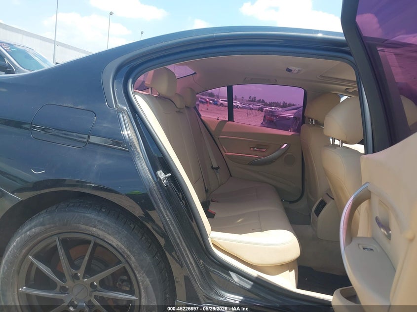 2016 BMW 3er VIN WBA8E5G52GNT93769 IAAI salvage auction — FRONT & REAR, Original (Texas), sold $1,000 on 2026-07-16 (photo 8)