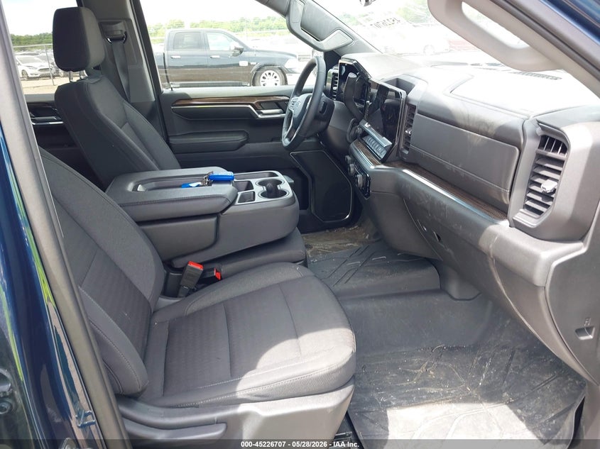 2023 Chevrolet Silverado VIN 2GCUDEED2P1137101 IAAI salvage auction — HAIL, Salvage Title, sold $18,550 on 2026-07-29 (photo 5)