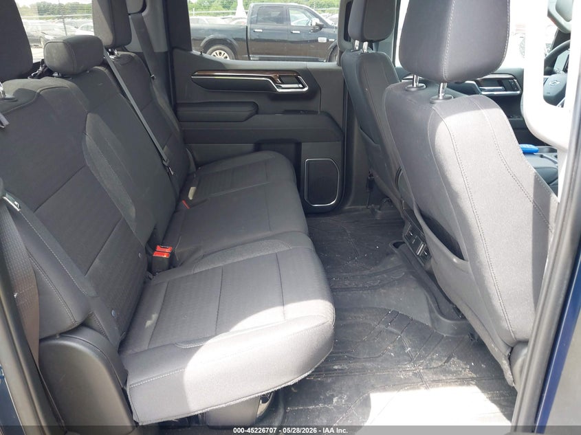 2023 Chevrolet Silverado VIN 2GCUDEED2P1137101 IAAI salvage auction — HAIL, Salvage Title, sold $18,550 on 2026-07-29 (photo 8)
