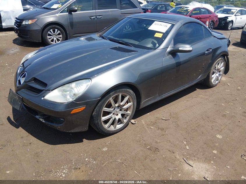2006 Mercedes-benz Slk-class VIN WDBWK56F36F124992 IAAI salvage auction — FRONT & REAR, Salvage (Ohio), sold $875 on 2026-07-09 (photo 2)