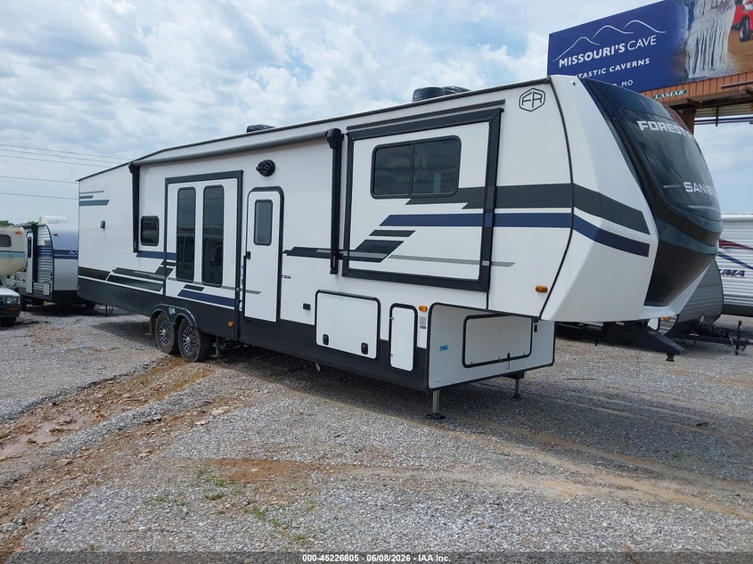 2025 Forest river Sanibel VIN 5ZT3SN3B2SG705814 IAAI salvage auction — HAIL, Salvage (Missouri), sold $16,700 on 2026-07-28 (photo 1)
