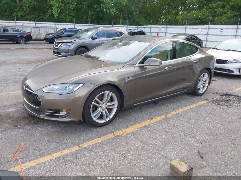 2015 Tesla Model s VIN 5YJSA1E26FF119607 IAAI salvage auction — NORMAL WEAR, Salvage Title, sold $9,500 on 2026-07-06 (photo 2)
