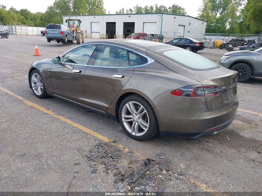 2015 Tesla Model s VIN 5YJSA1E26FF119607 IAAI salvage auction — NORMAL WEAR, Salvage Title, sold $9,500 on 2026-07-06 (photo 3)