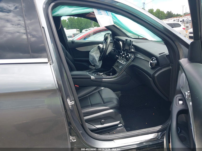 2019 Mercedes-benz Glc VIN WDC0G4KB1KV150801 IAAI salvage auction — SIDE, Salvage (North Carolina), sold $5,100 on 2026-07-23 (photo 5)