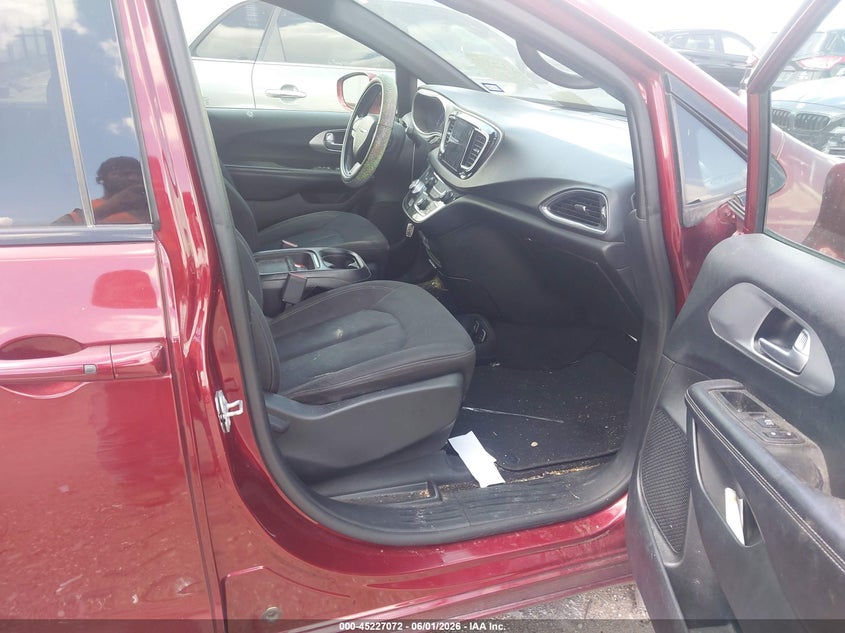2018 Chrysler Pacifica VIN 2C4RC1FG8JR334051 IAAI salvage auction — FRONT END, Original (Texas), sold $2,550 on 2026-09-02 (photo 5)