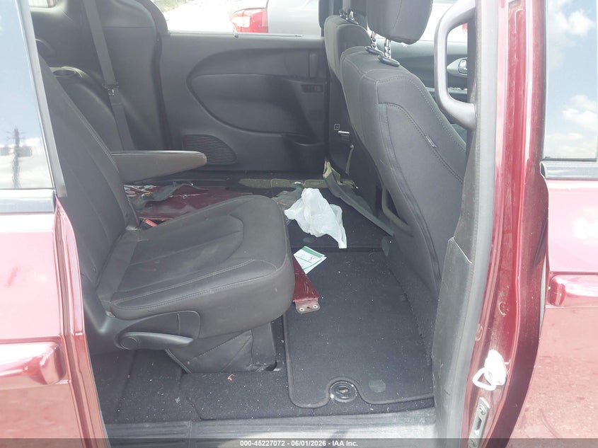 2018 Chrysler Pacifica VIN 2C4RC1FG8JR334051 IAAI salvage auction — FRONT END, Original (Texas), sold $2,550 on 2026-09-02 (photo 8)