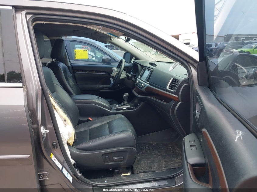2015 Toyota VIN 5TDDCRFH7FS013182 IAAI salvage auction — FRONT END, Original (Texas), sold $3,550 on 2026-07-28 (photo 5)