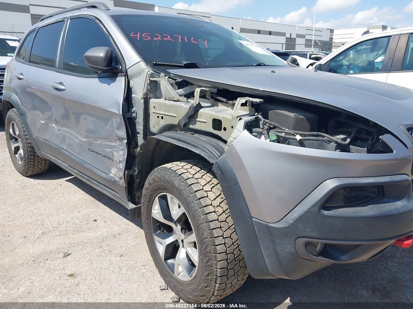 2014 Jeep Cherokee VIN 1C4PJMBS3EW180919 IAAI salvage auction — SIDE, Salvage Title, sold $1,350 on 2026-07-09 (photo 6)
