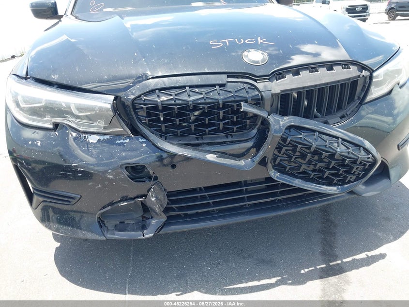 2019 BMW VIN WBA5R7C55KAE82621 IAAI salvage auction — FRONT END, Salvage (North Carolina), sold $8,050 on 2026-08-10 (photo 6)