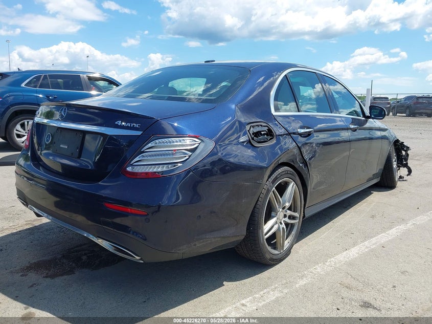 2017 Mercedes-benz E-klasse VIN WDDZF4KB7HA031821 IAAI salvage auction — SIDE, Salvage (Rhode Island), sold $4,250 on 2026-07-30 (photo 4)