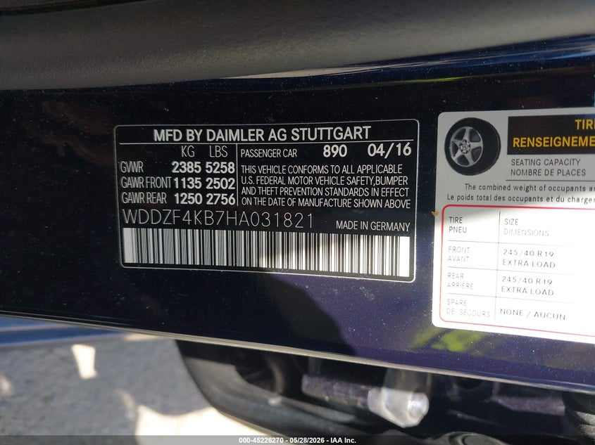 2017 Mercedes-benz E-klasse VIN WDDZF4KB7HA031821 IAAI salvage auction — SIDE, Salvage (Rhode Island), sold $4,250 on 2026-07-30 (photo 9)