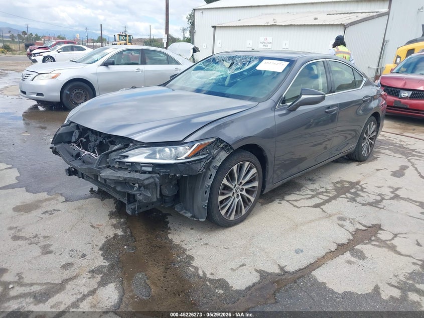 2019 Lexus ES VIN JTHB21B1XK2004366 IAAI salvage auction — FRONT END, Salvage Title, sold $8,000 on 2026-07-14 (photo 2)