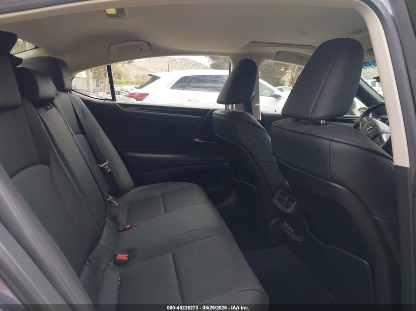2019 Lexus ES VIN JTHB21B1XK2004366 IAAI salvage auction — FRONT END, Salvage Title, sold $8,000 on 2026-07-14 (photo 8)