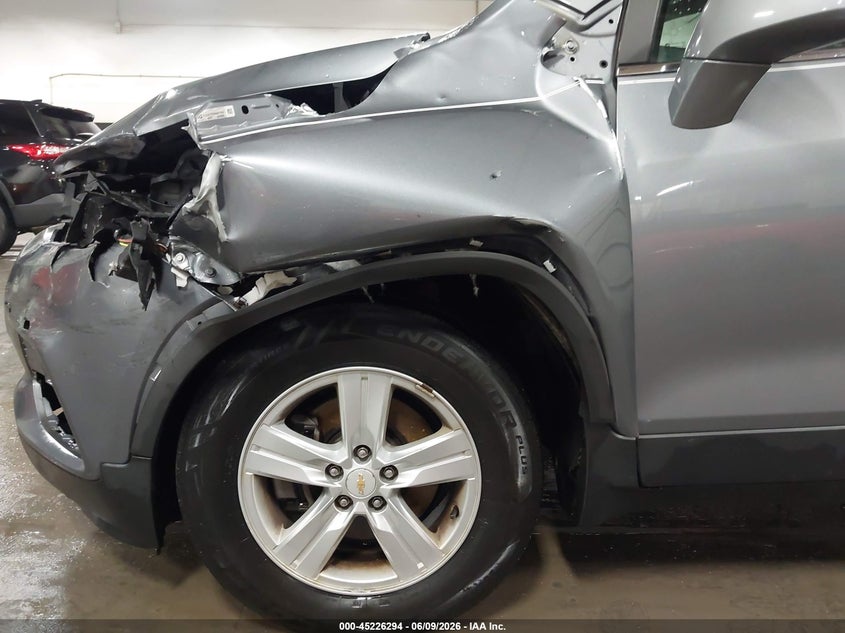 2019 Chevrolet Trax VIN KL7CJLSB3KB847660 IAAI salvage auction — LEFT FRONT, Salvage (Illinois), sold $525 on 2026-07-28 (photo 6)