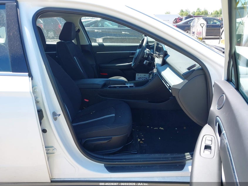 2025 Hyundai Sonata VIN KMHL64JA6SA434930 IAAI salvage auction — FRONT END, Salvage Title, sold $8,700 on 2026-07-16 (photo 5)