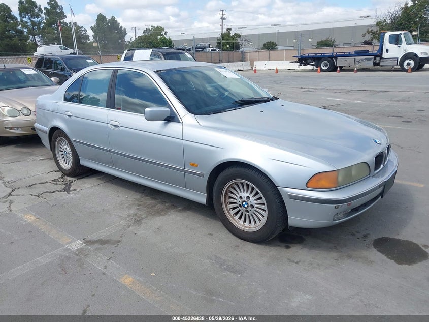1997 BMW 5er VIN WBADE6326VBW57686 IAAI salvage auction — NORMAL WEAR, App For Dup Clear (California), sold $450 on 2026-07-29 (photo 1)