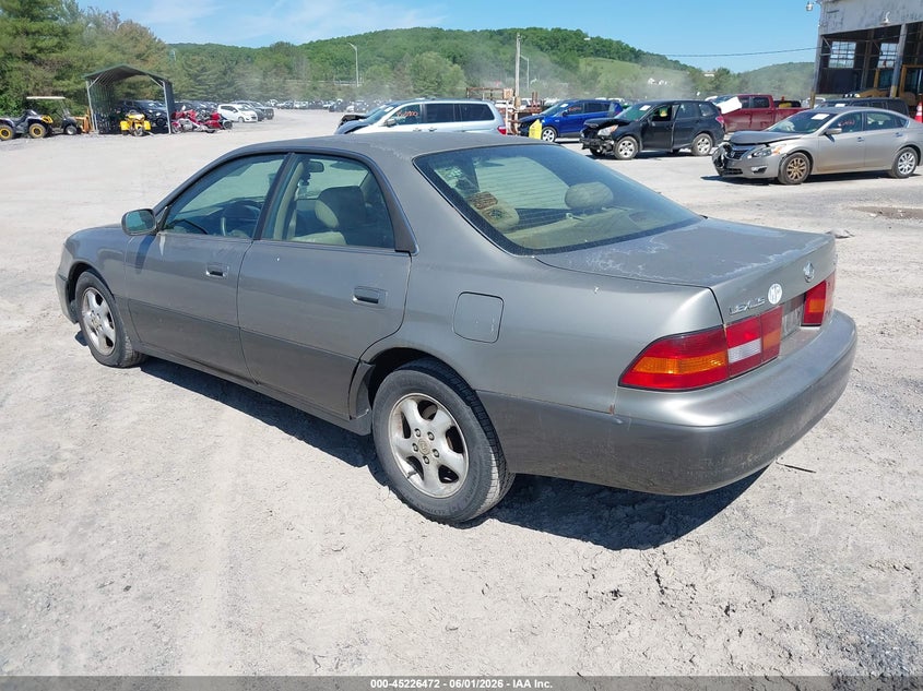 1999 Lexus Es 300 VIN JT8BF28G5X0231831 IAAI salvage auction — NORMAL WEAR, Clear (Virginia), sold $300 on 2026-07-15 (photo 3)