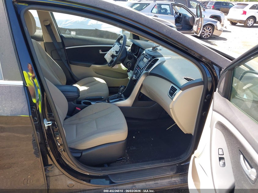 2016 Hyundai Elantra VIN KMHD35LHXGU304524 IAAI salvage auction — FRONT END, Salvage Title, sold $1,300 on 2026-07-16 (photo 5)
