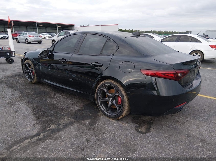 2019 Alfa romeo Giulia VIN ZARFAMBN7K7601056 IAAI salvage auction — LEFT SIDE, Salvage Title, sold $25 on 2026-07-29 (photo 3)