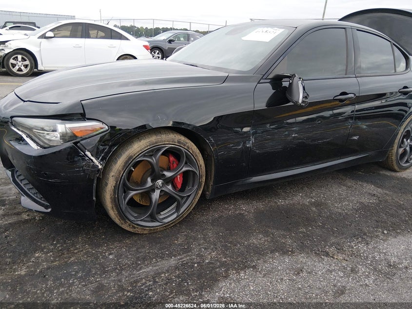 2019 Alfa romeo Giulia VIN ZARFAMBN7K7601056 IAAI salvage auction — LEFT SIDE, Salvage Title, sold $25 on 2026-07-29 (photo 6)