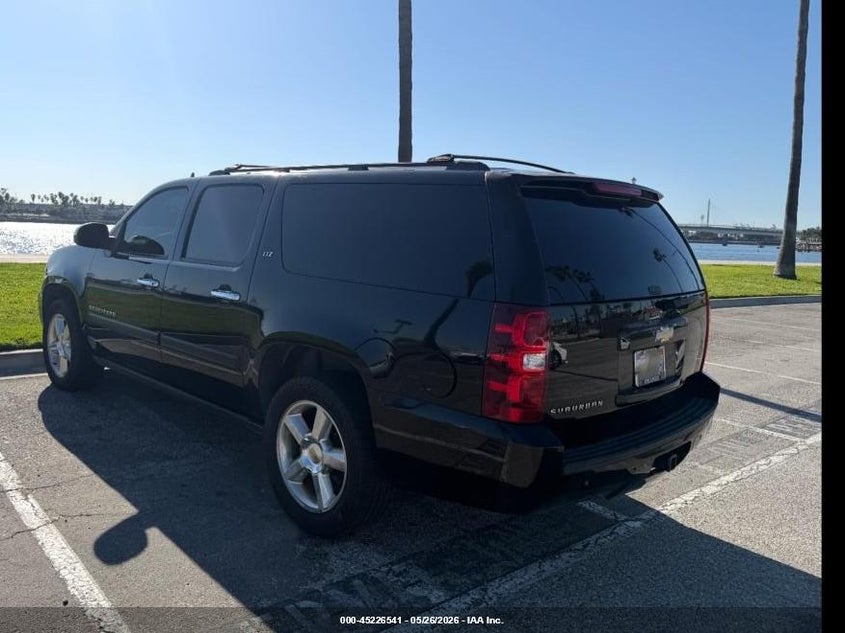 2008 Chevrolet Suburban 1500 VIN 3GNFK16Y28G150259 IAAI salvage auction — NORMAL WEAR, Clear - Dealer Only (California), sold $825 on 2026-07-09 (photo 3)