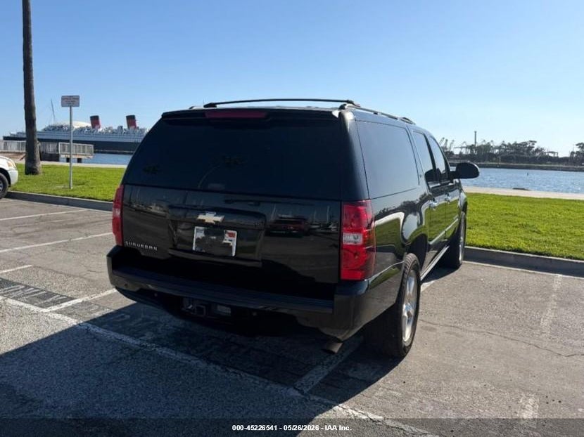 2008 Chevrolet Suburban 1500 VIN 3GNFK16Y28G150259 IAAI salvage auction — NORMAL WEAR, Clear - Dealer Only (California), sold $825 on 2026-07-09 (photo 4)