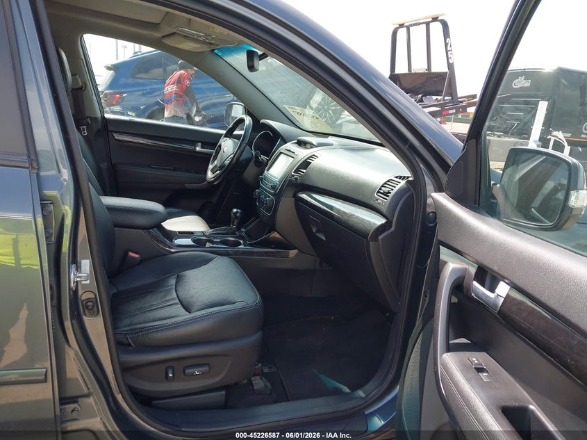 2014 Kia Sorento VIN 5XYKUDA7XEG490626 IAAI salvage auction — LEFT FRONT, Salvage Title, sold $1,400 on 2026-07-07 (photo 5)