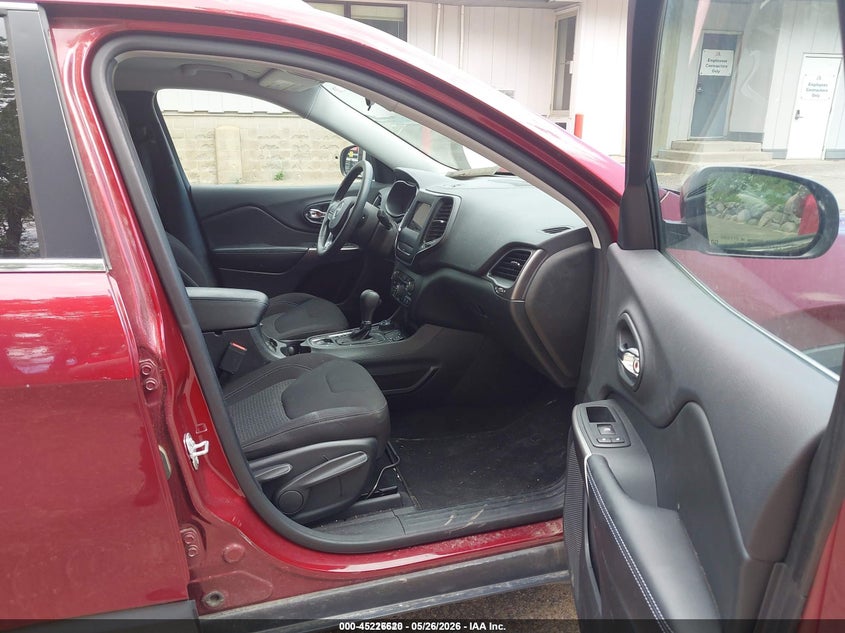 2019 Jeep Cherokee VIN 1C4PJMCB0KD341183 IAAI salvage auction — NORMAL WEAR, Sf97 (Minnesota), sold $9,200 on 2026-07-20 (photo 5)