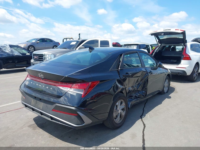 2026 Hyundai Elantra VIN KMHLL4DG5TU171435 IAAI salvage auction — RIGHT SIDE, Salvage Title, sold $6,500 on 2026-07-08 (photo 4)